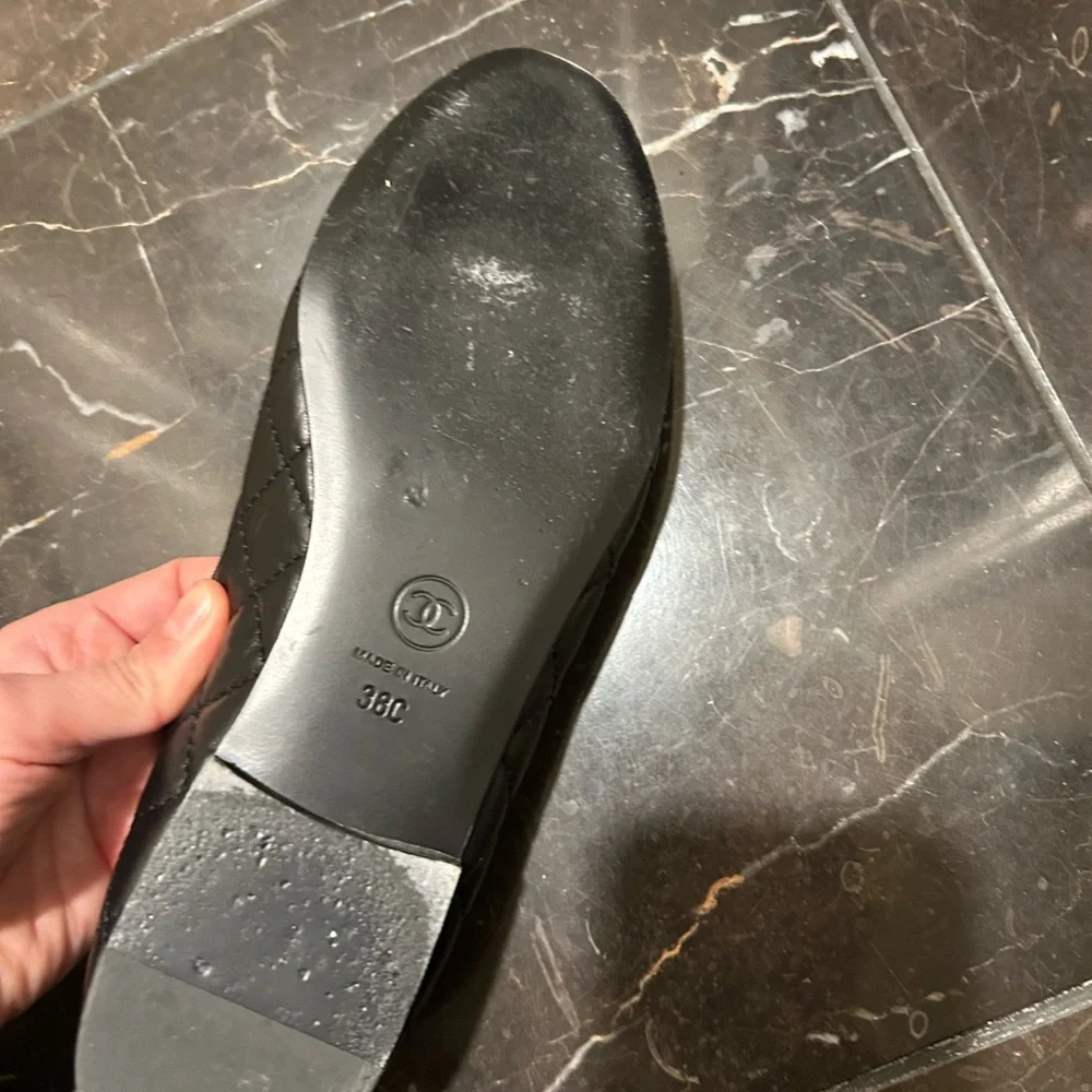 Quilted Lambskin Chanel Flats - Picture 4 of 5